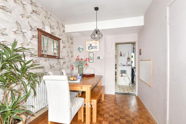 13, Hailey Place, Cranleigh photo 4