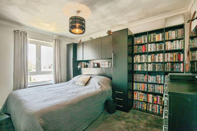5, Tennyson Court, Paddockhall Road, Haywards Heath photo 4
