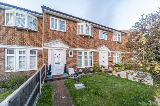 Thumbnail Property to rent in High Road, Byfleet, West Byfleet