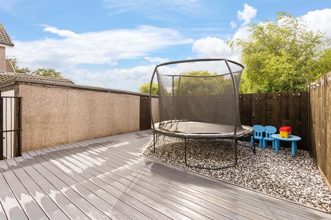 81, Glenburn Gardens, Whitburn photo 4