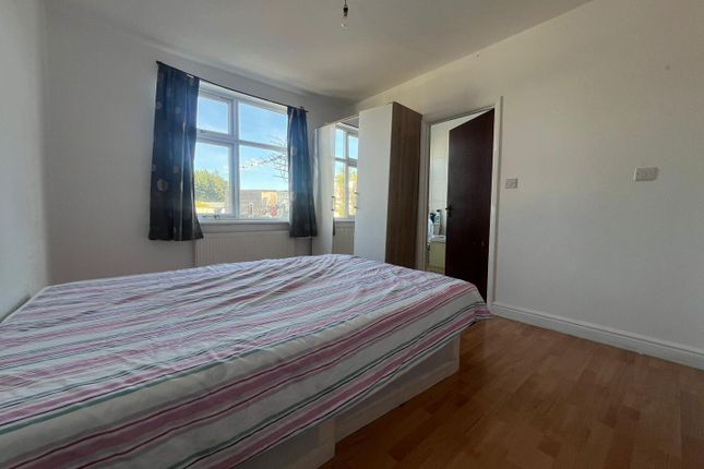 55A, High Street, Hornchurch photo 5