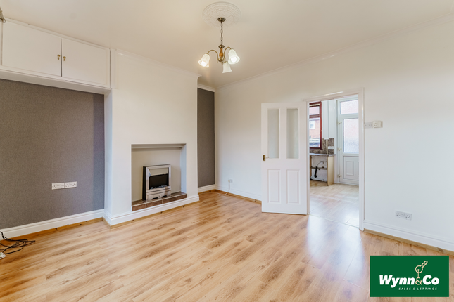 229, Weeland Road, Wakefield photo 4
