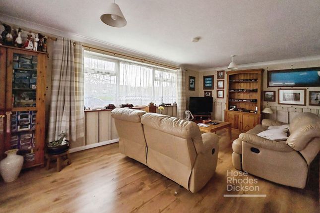 21, Binstead Lodge Road, Isle of Wight photo 3