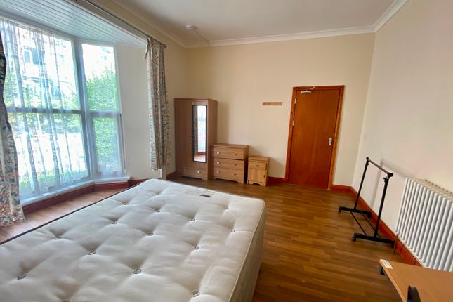 87 Hanover Street, Swansea photo 3