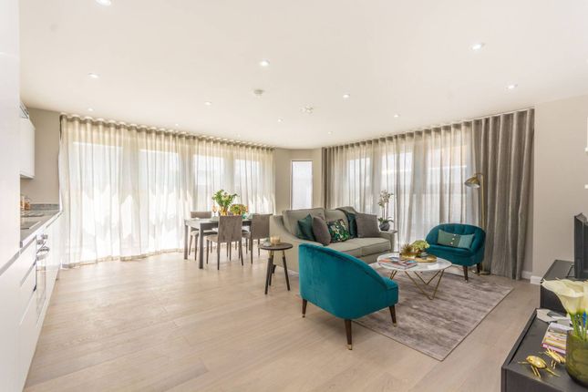 Thumbnail Flat for sale in Atar House, South Bermondsey, London