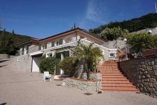 Thumbnail Villa for sale in Via Cornice Dei Due Golfi, Bordighera, It