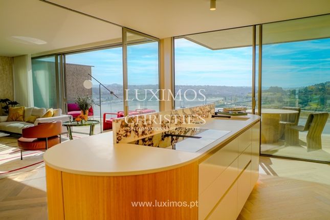 Apartment for sale in Bonfim, Porto, Portugal