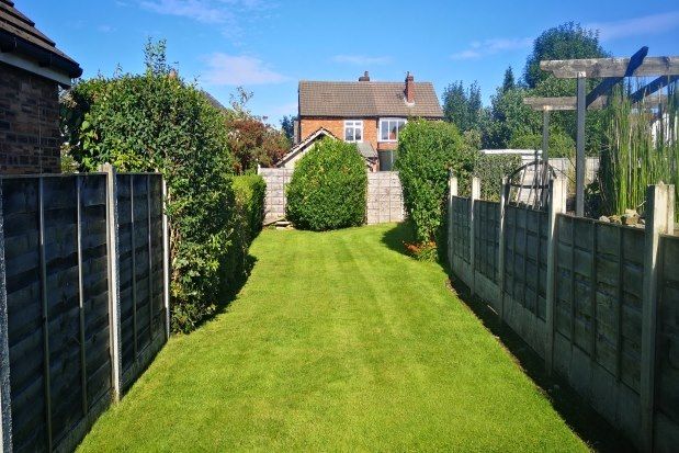 Bungalow to rent in Turves Road, Cheadle