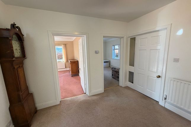12 Greenaway Lane, Matlock photo 4