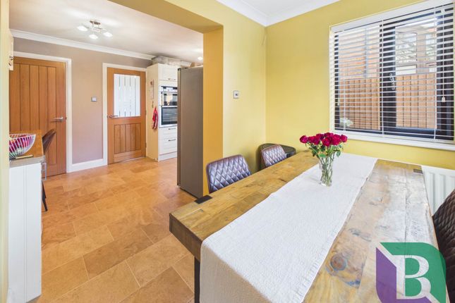 5, Bridlington Crecent, Milton Keynes photo 3