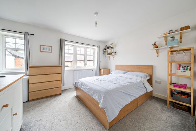 26, Hawthorn Grove, Southampton photo 4