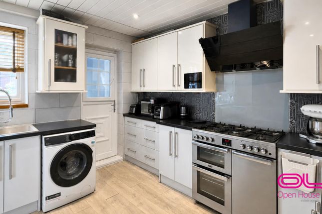 132, Blenheim Road, Bolton photo 4