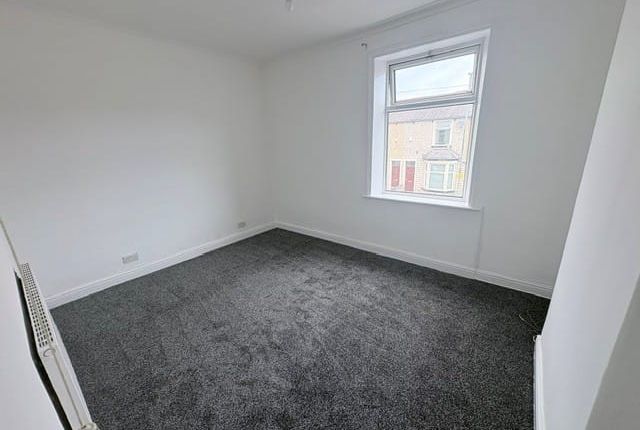 91, Lyndhurst Road, Burnley photo 4
