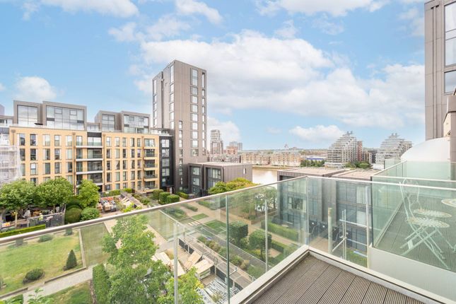 Flat for sale in Central Avenue, Fulham, London