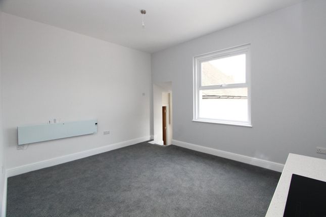 Flat 2, 8a, Chapel Street, Petersfield photo 4