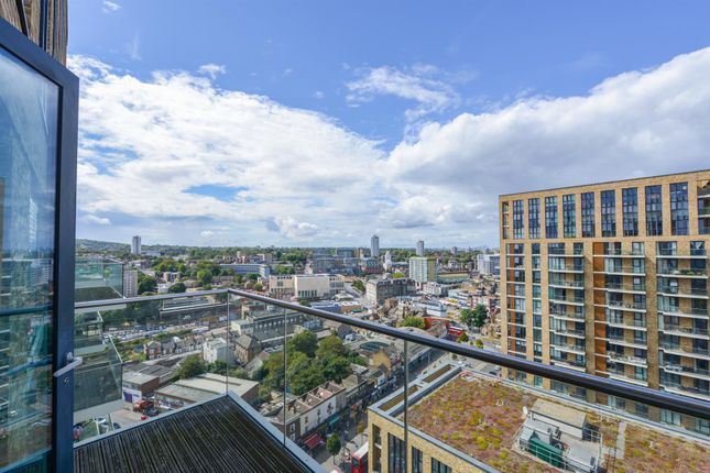 Flat 110, Duncombe House, Victory Parade, London photo 4