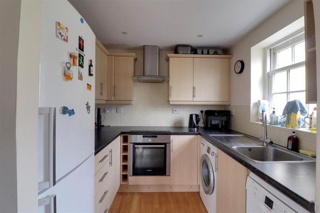 Flat for sale in Browns Lane, Stonehouse