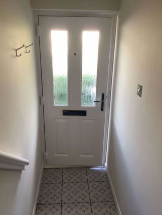 6, Poplar Close, Camberley photo 3