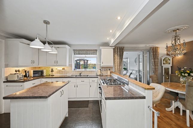 14, Harebell Way, Rugby photo 4