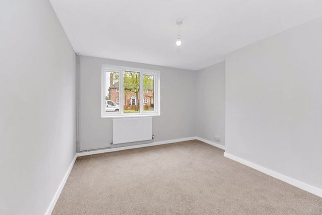 Terraced house for sale in Lake Avenue, Bury St. Edmunds