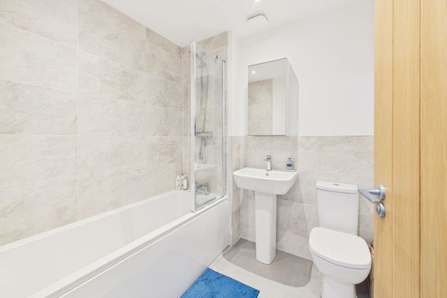 4 Aspen Avenue, Newcastle Upon Tyne photo 3