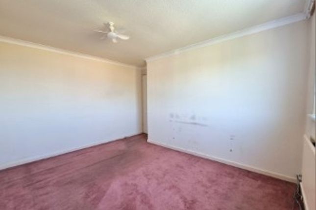 52 Maes Talcen, Bridgend photo 3