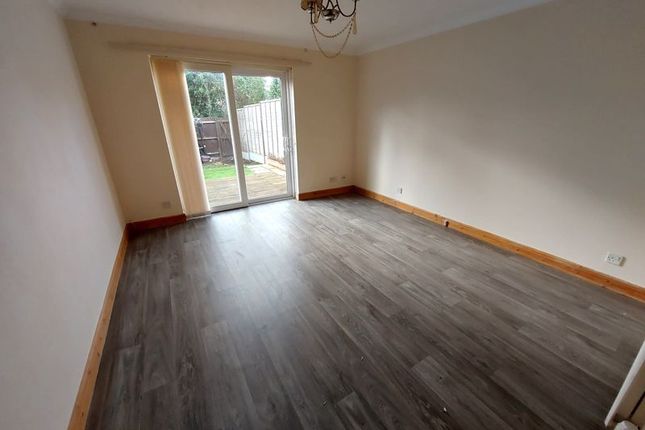 26, Gainsborough Drive, Houghton Regis photo 3