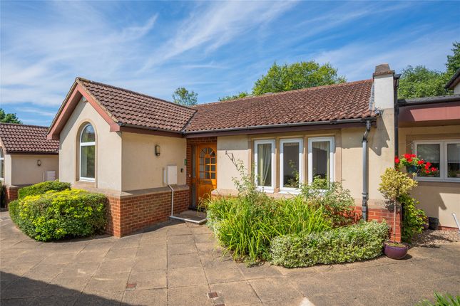 17 Ashfields,, Alma Road, Surrey photo 3