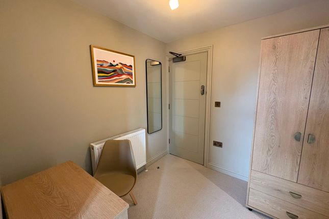 Room 6 1 Rawdon Road, Maidstone photo 3