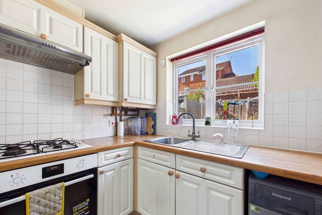 7, Knevett Close, Colchester photo 2