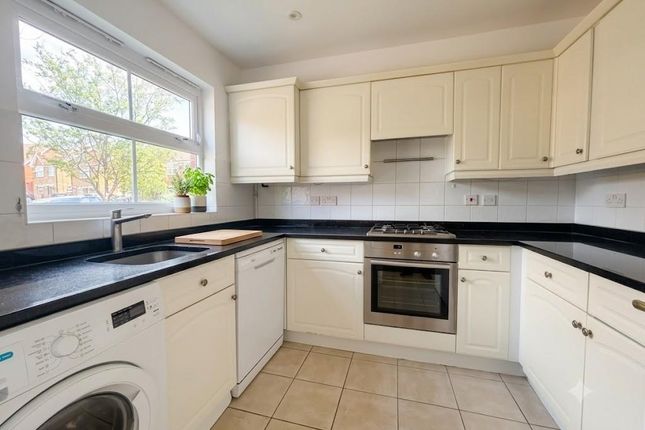 65, Colenso Drive, Mill Hill, NW7, London photo 3