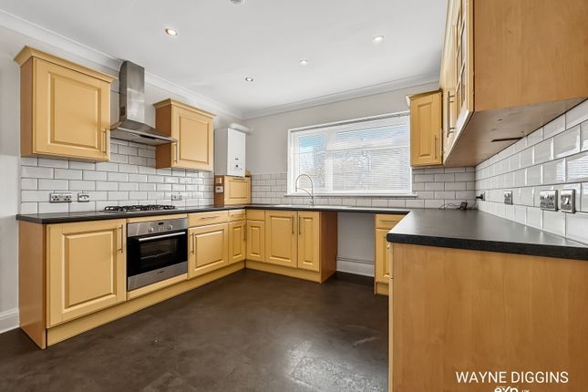 51, Chadwell Road, Grays photo 4