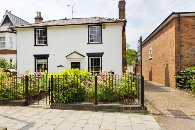 Thumbnail Cottage for sale in High Street, Bowling Green, Old Stevenage
