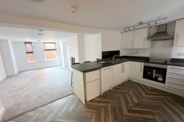 Flat 3, Tower Lodge, Stourbridge photo 2