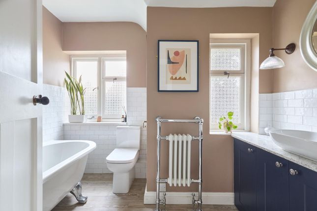 24 Queen Edith's Way 0408250033.Jpg