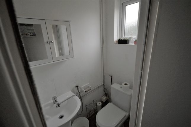 End terrace house to rent in Fountain Lane, Bilston, West Midlands