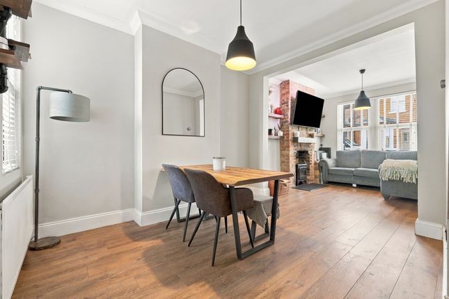 34 Colchester Road, Southend-On-Sea photo 3