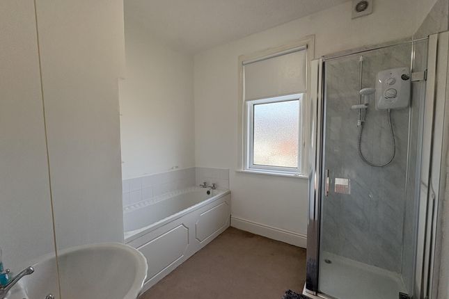 30, Wyre Grove, Blackpool photo 4