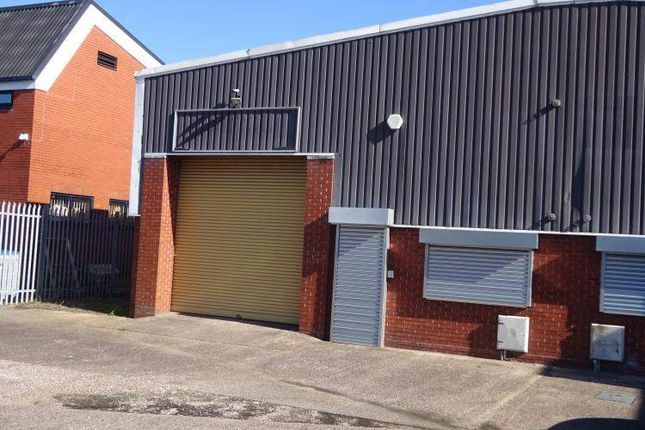 Warehouse to let in Brierley Hill, West Midlands