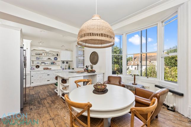 13 Wellington Road, Brighton, East Sussex photo 2