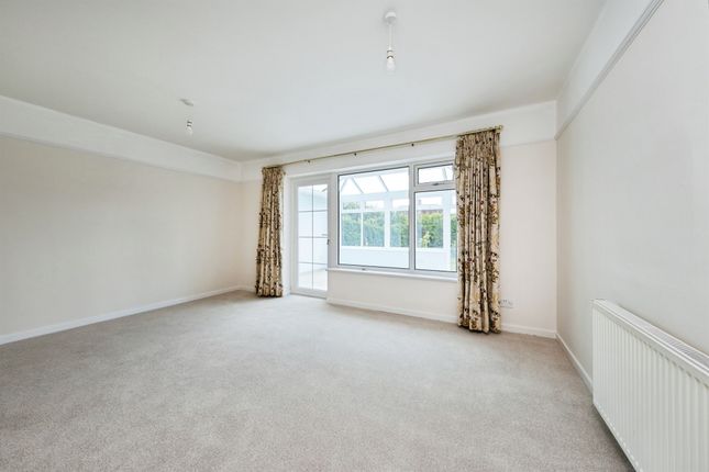 5, Highlands Road, Buckingham photo 2