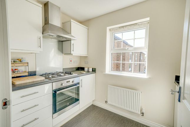 11, Osprey Drive, Leighton Buzzard photo 3