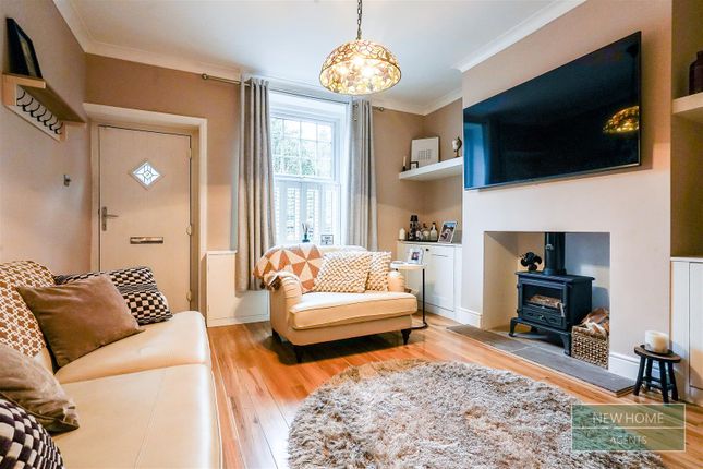 38, Long Row, Stalybridge photo 3