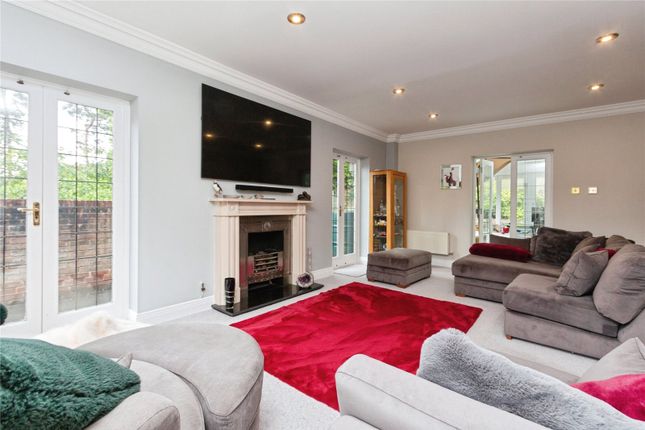 10, Crawley Wood Close, Surrey photo 4