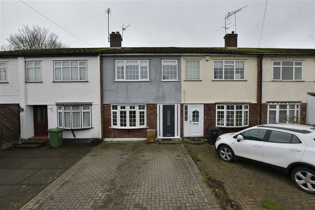 2-bed terraced on Azalea Avenue, Wickford, £350,000