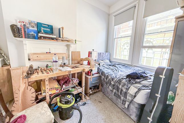 Room 1, 44, Kirk Gate, Newark-on-Trent photo 5