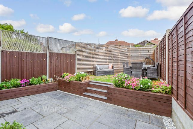 2-bed detached on 1A, Glebe Lane, Maidstone, £350,000