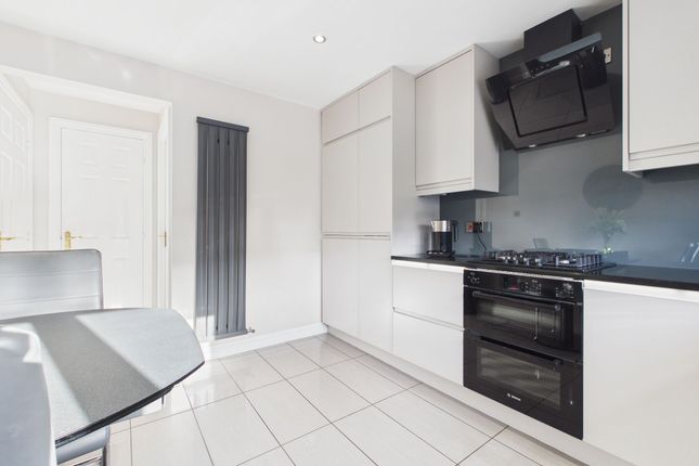 33 Glen Shee Gardens, Carluke photo 4