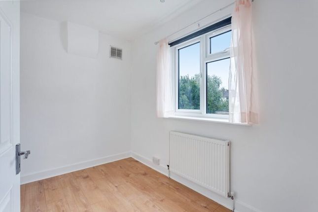 87, Park Avenue North, Willesden Green photo 5