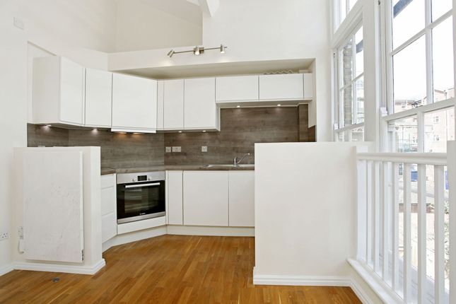 St Peters Court 99 Cephas Street, London photo 4